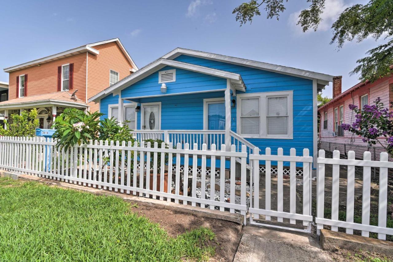 Bright Galveston Bungalow Half Mi To Pleasure Pier Eksteriør bilde